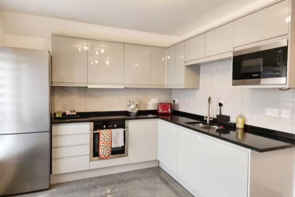 Paradigm House, Delightful 2-Bedroom Flat 4, Oxford Bagian luar foto